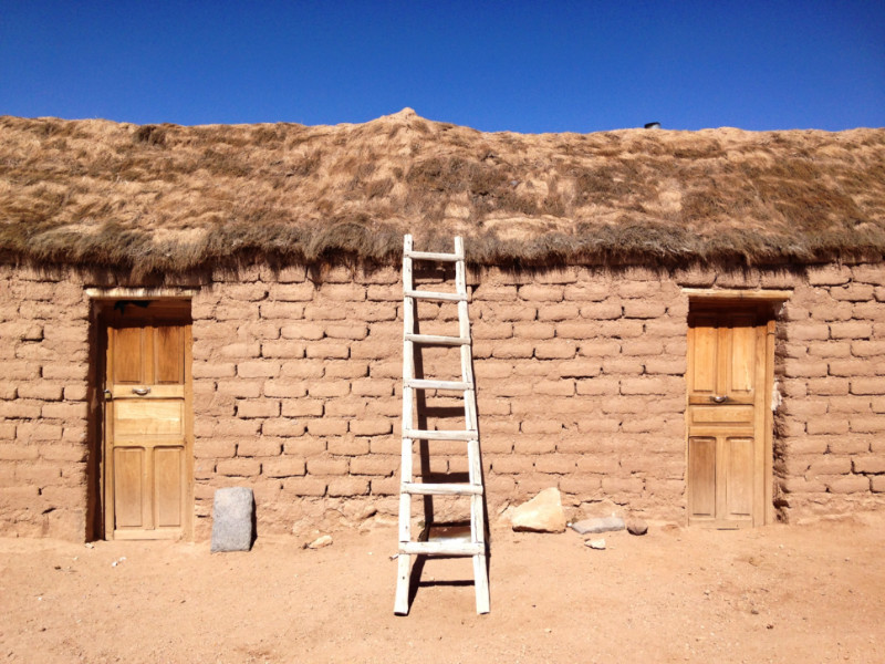 Bolivia salt flats-uyuni people homes